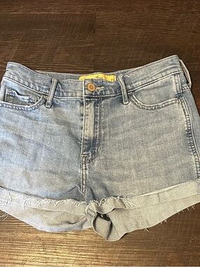 Hollister hi-rise Short Shorts!